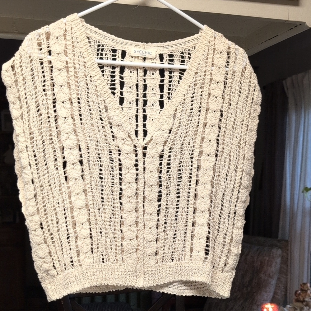 Secchic Crochet Beige Top.